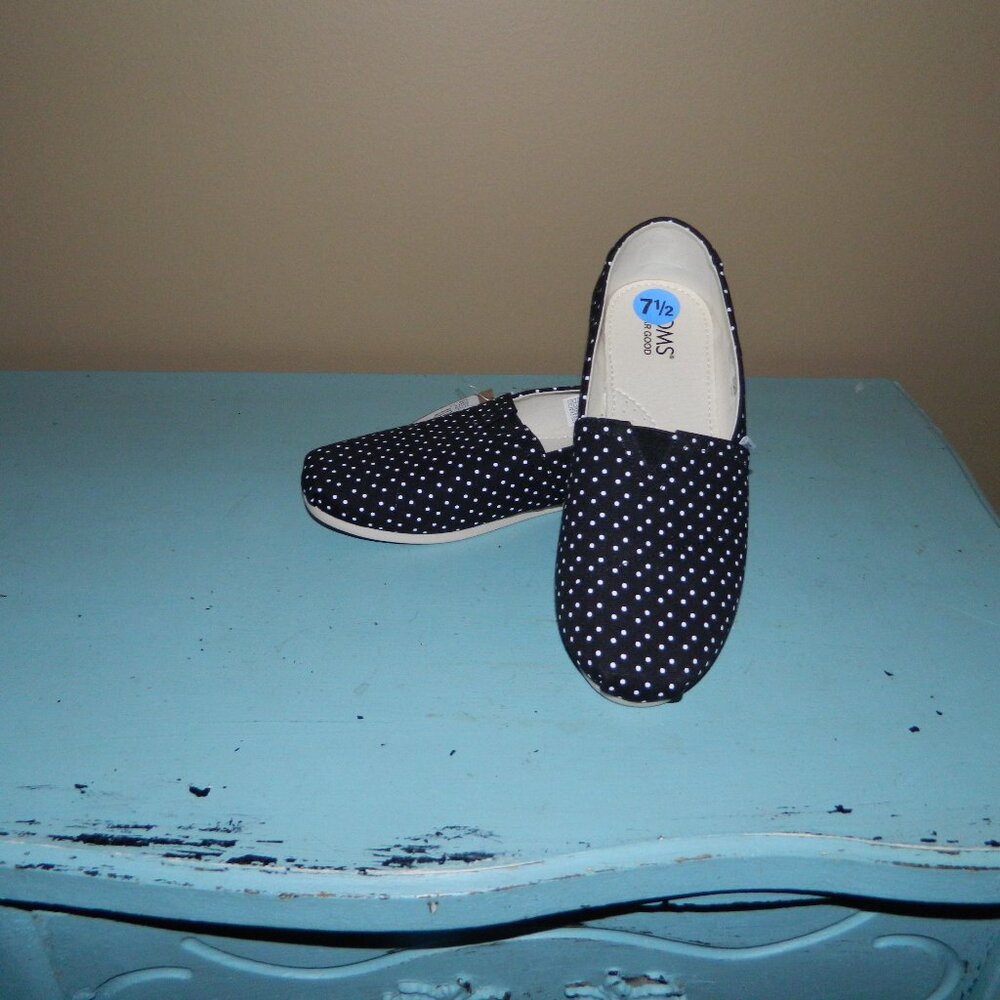 TOMS Belmont Polka Dot Canvas Shoes Size 7.5 NEW